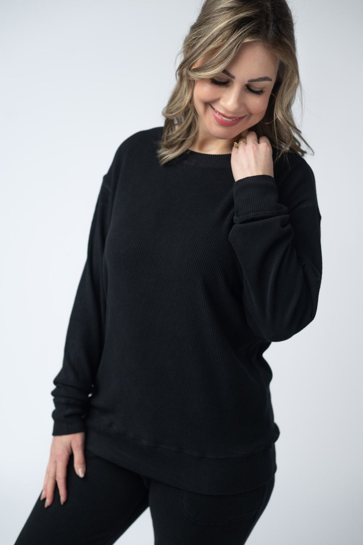 Corrine Ribbed Pullover Top - Black