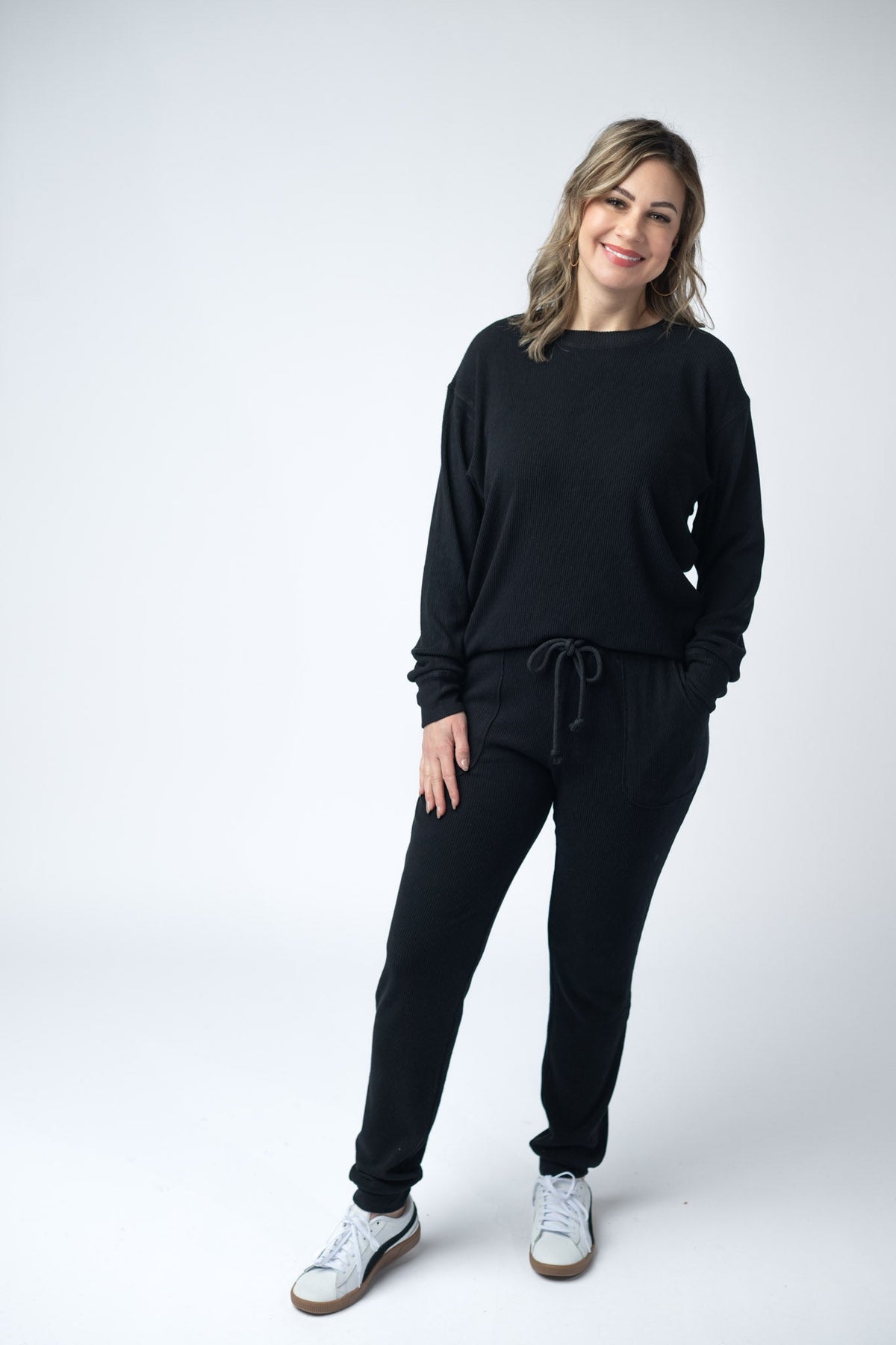 Corrine Ribbed Pullover Top - Black