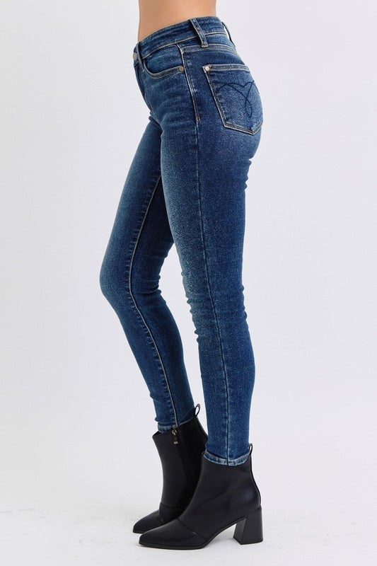 Judy Blue Mid-Rise Waist Skinny Jeans