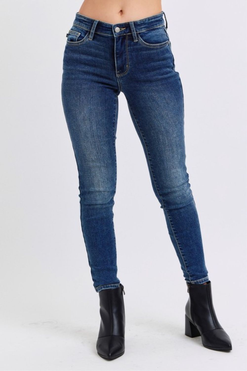 Judy Blue Mid-Rise Waist Skinny Jeans